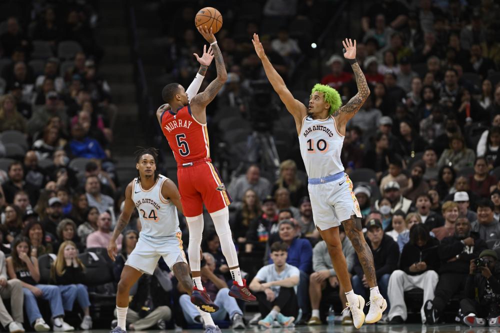 他不仅帮助 他不仅帮助