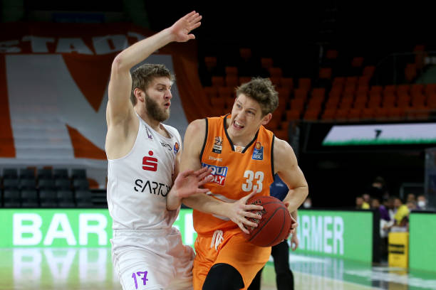 球和足球之 球和足球之