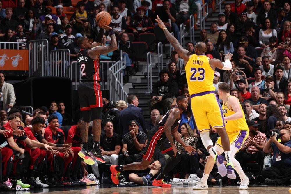 相比之下 相比之下