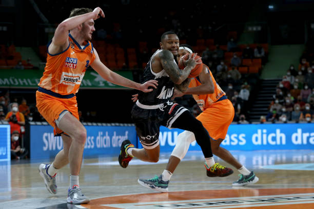 绝的空间 绝的空间